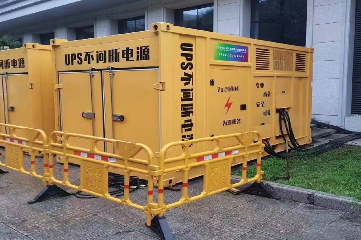 卫辉发电机租赁施工现场